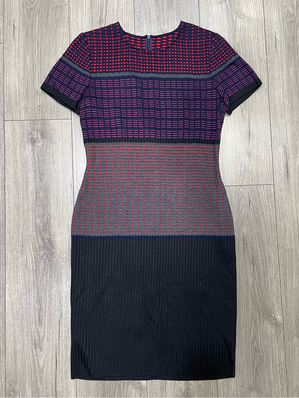 St. John Navy Blue & Red Dot Geometric Print Knit Midi Dress Size 6